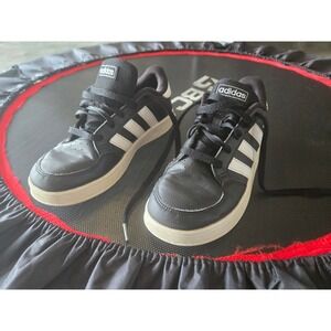 Kids Adidas Black White Stripes Lace Up Sneakers Shoes Size 5 US 4 UK